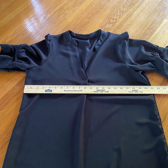 NWT black v neck dress - Picture 8 of 9